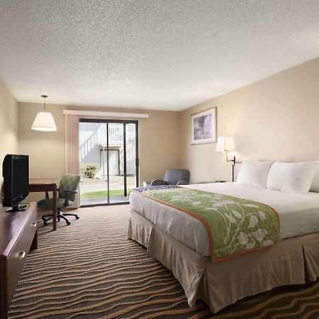 South Tacoma Suites Kültér fotó